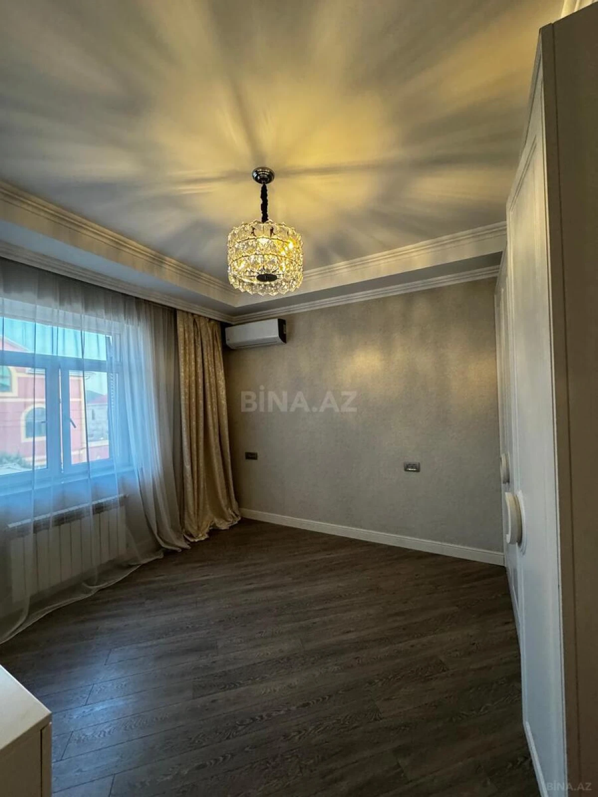 Satılır 6 otaqlı həyət evi 225 m²