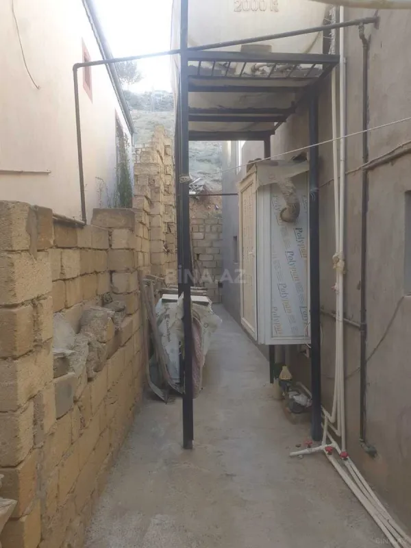 Satılır 6 otaqlı həyət evi 200 m²