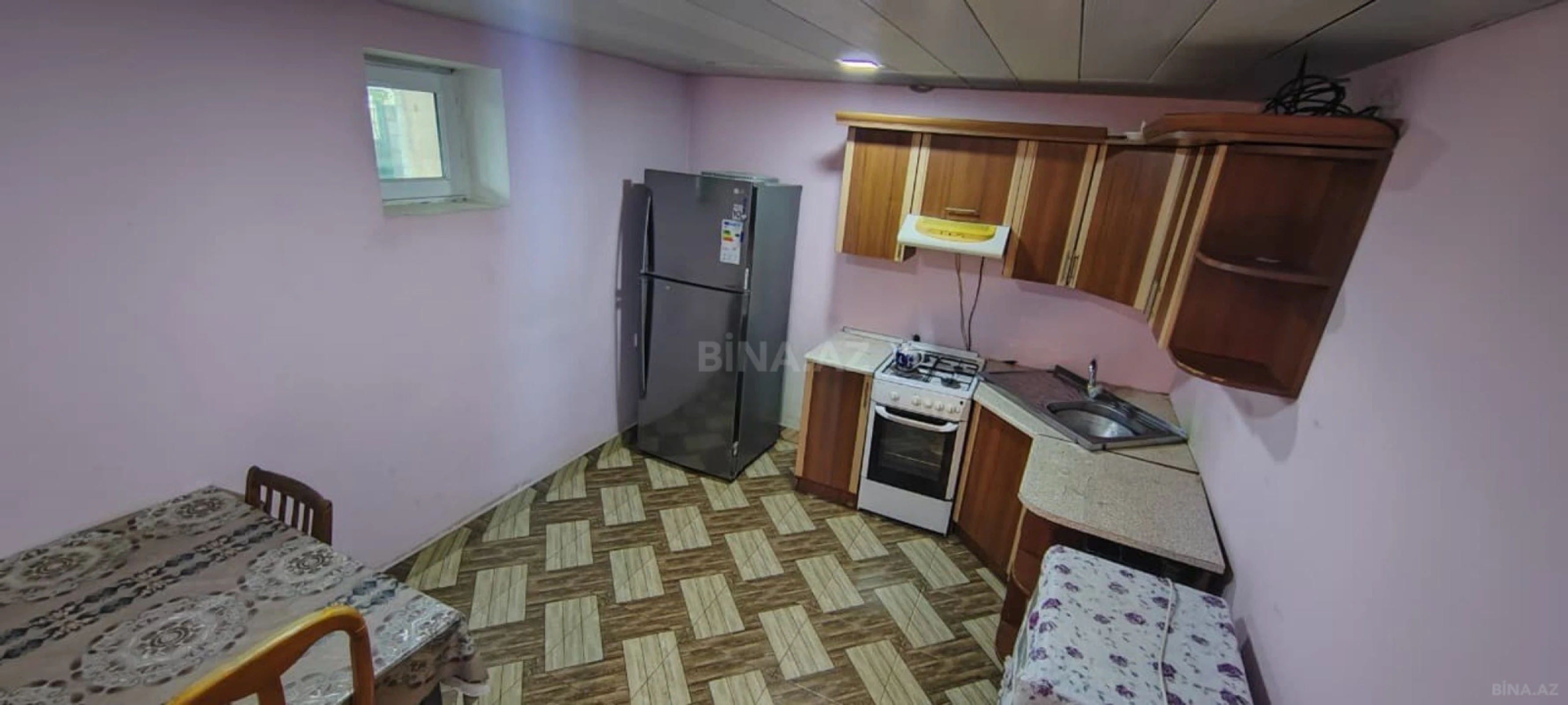 Satılır 6 otaqlı həyət evi 200 m²