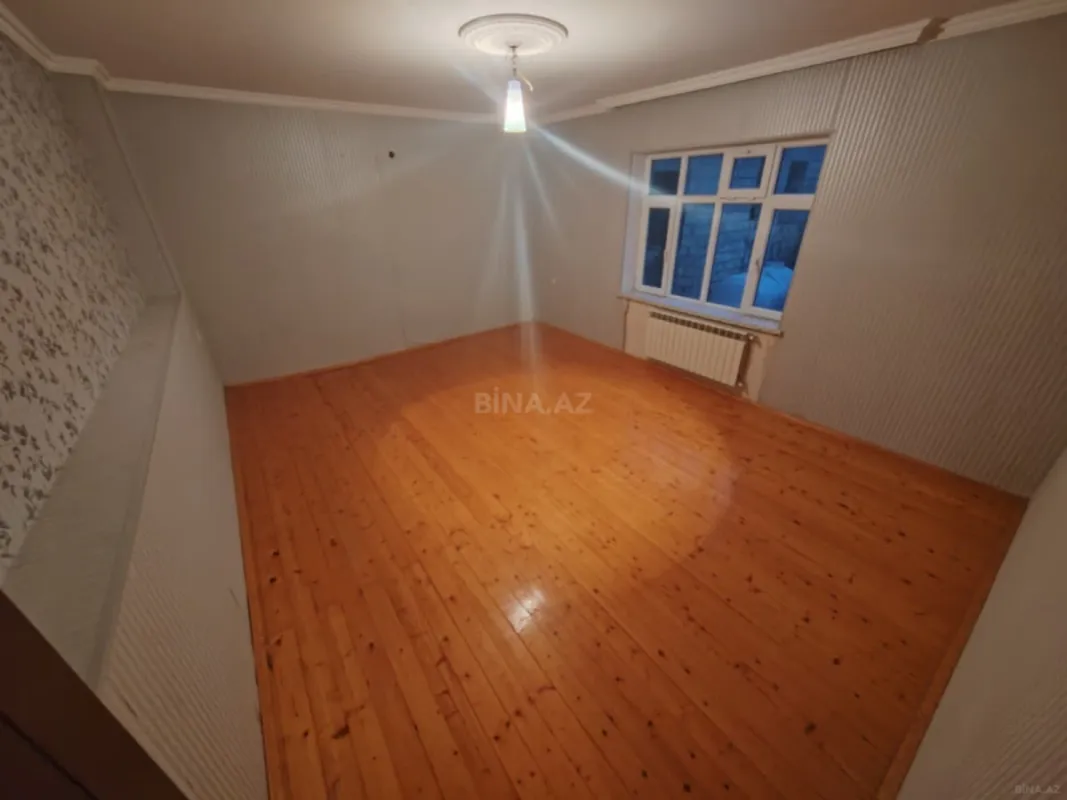 Satılır 6 otaqlı həyət evi 200 m²