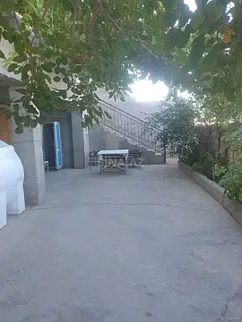 Satılır 6 otaqlı həyət evi 200 m²