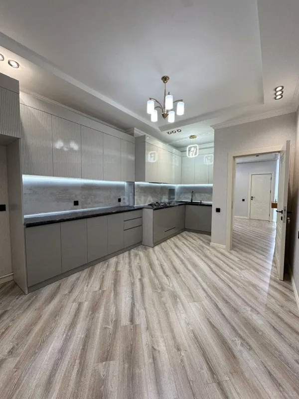 Satılır 3 otaqlı mənzil 98 m²