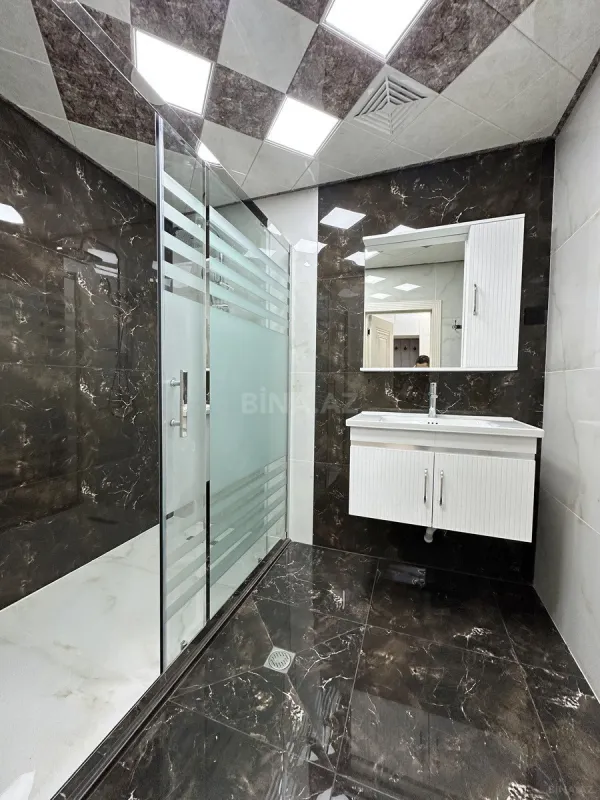 Satılır 3 otaqlı mənzil 98 m²