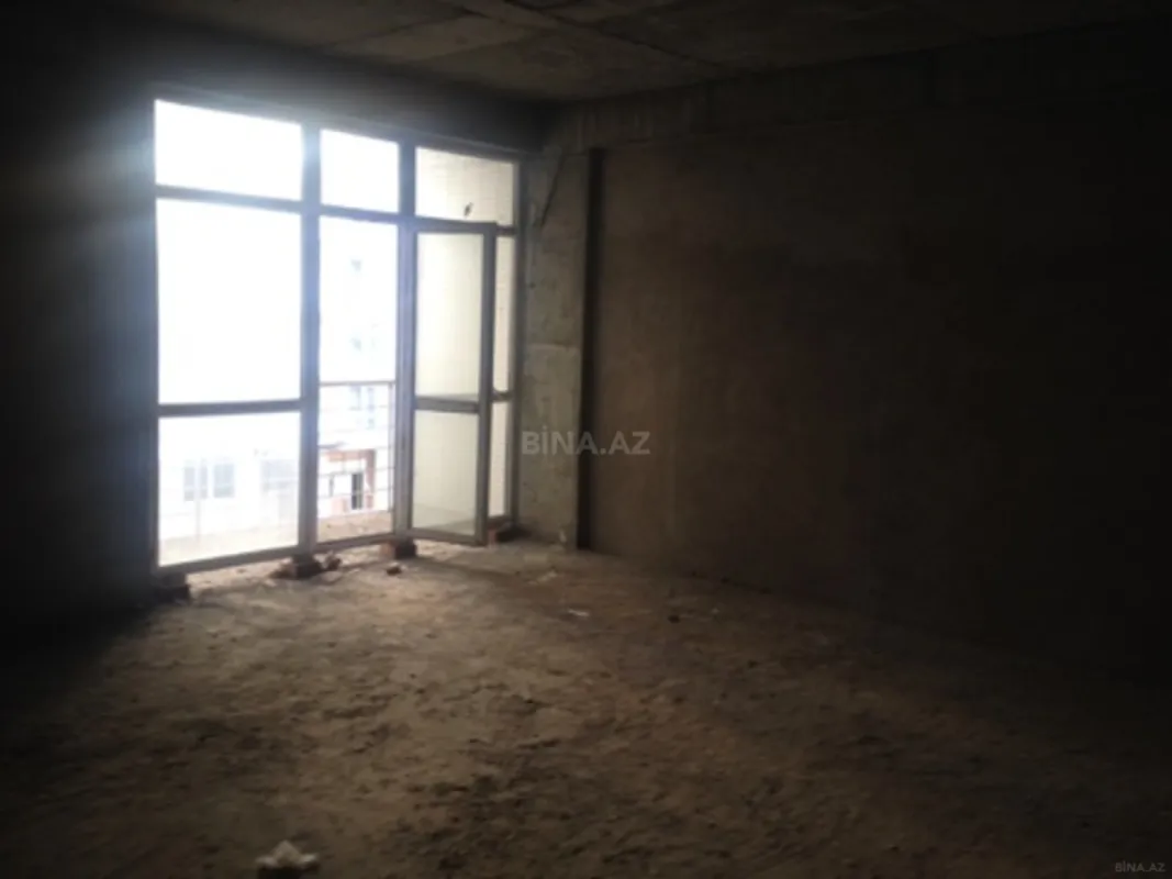 Satılır 3 otaqlı mənzil 168 m²