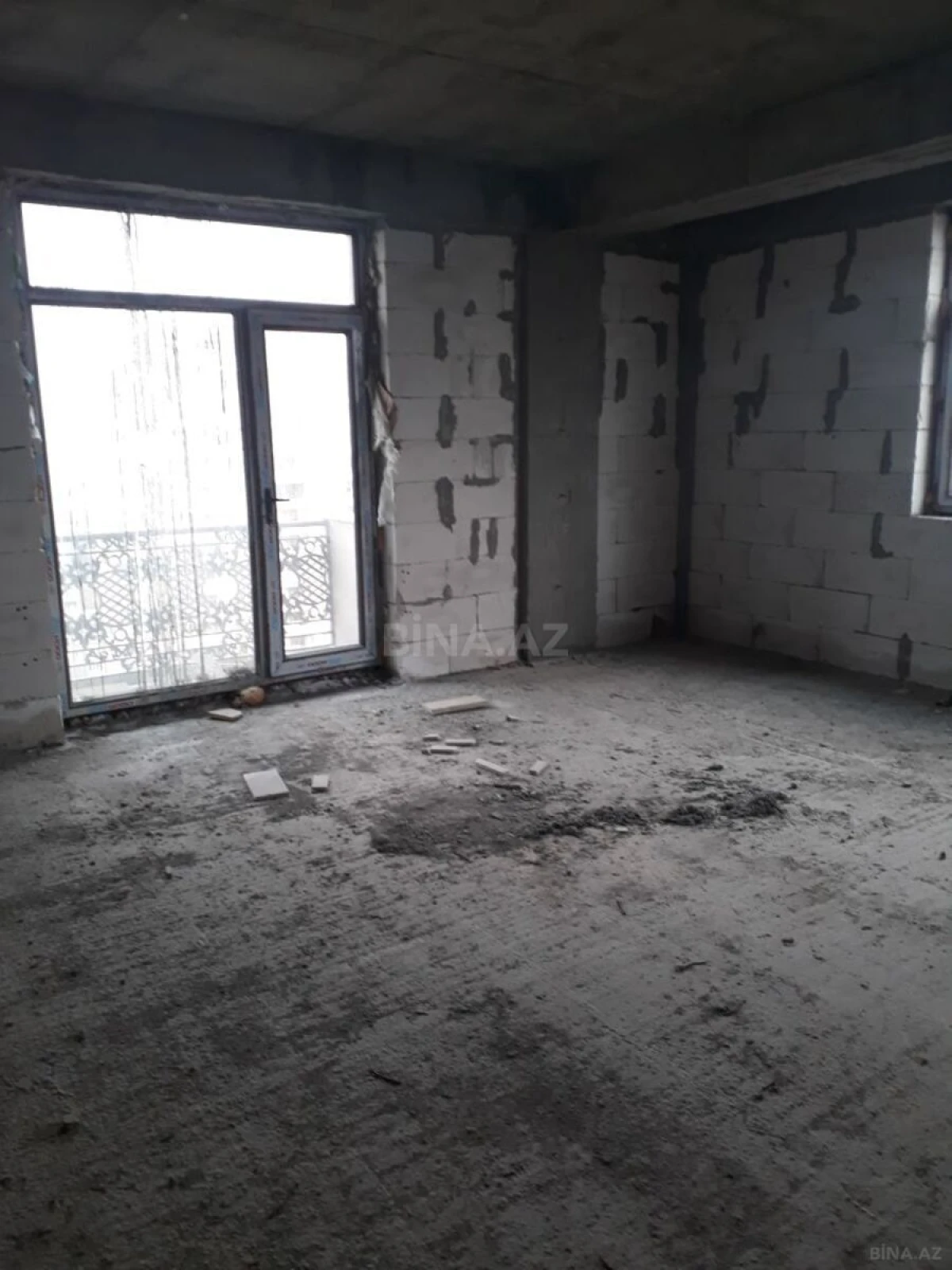 Satılır 3 otaqlı mənzil 168 m²