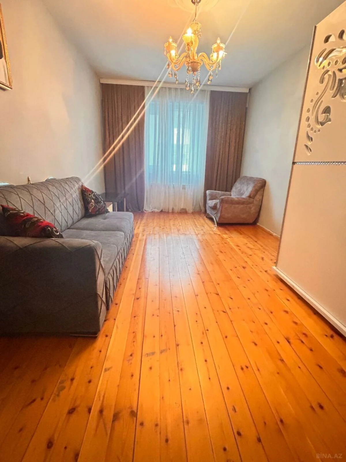 Satılır 3 otaqlı mənzil 103 m²
