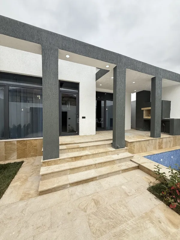 Satılır 4 otaqlı həyət evi 135 m²