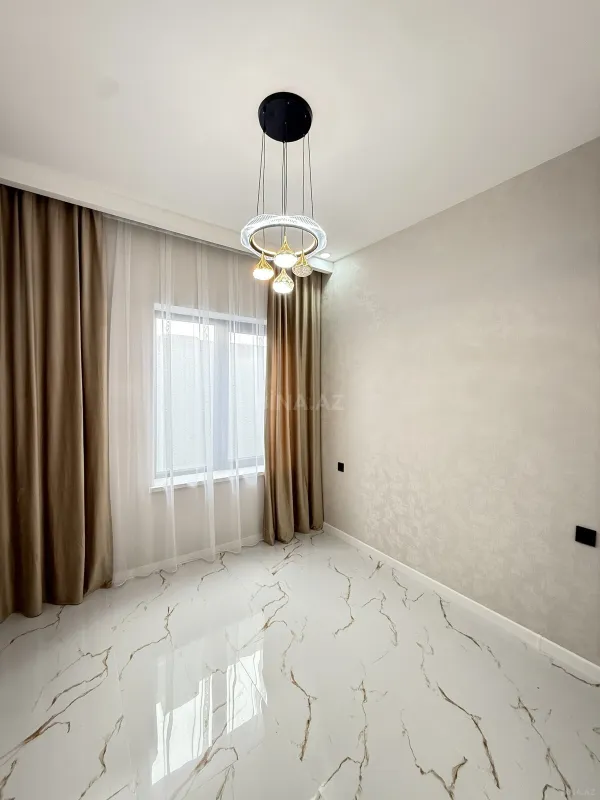 Satılır 4 otaqlı həyət evi 135 m²
