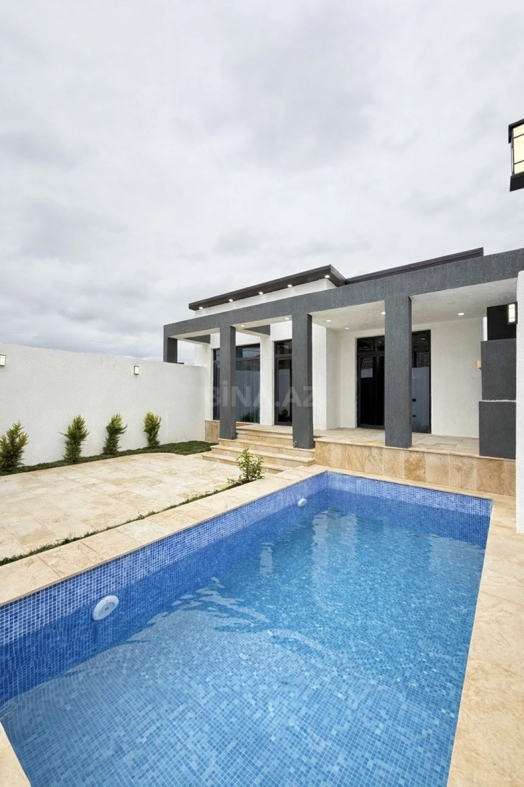 Satılır 4 otaqlı həyət evi 135 m²