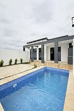 Satılır 4 otaqlı həyət evi 135 m² — Bakı, Mərdəkan 4 otaq 135.00 m²