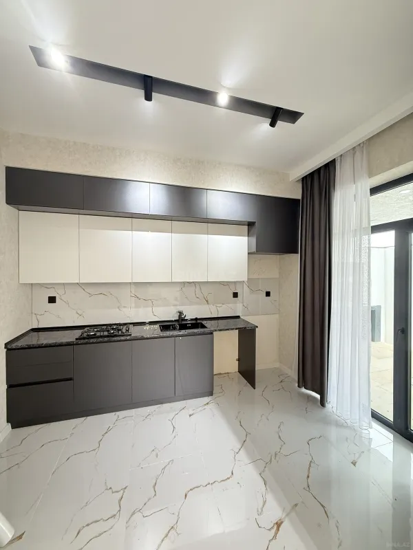 Satılır 4 otaqlı həyət evi 135 m²