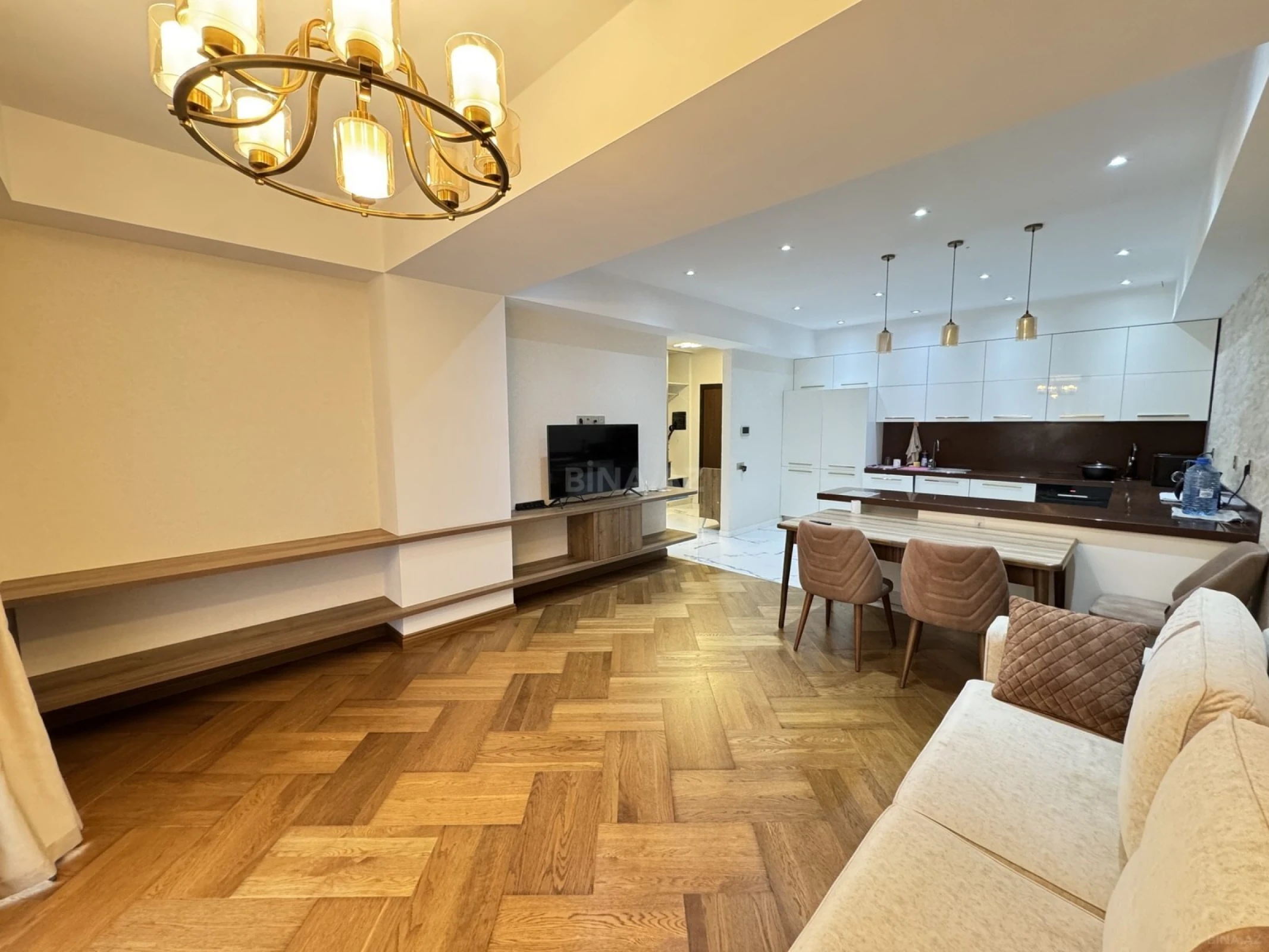 Kirayə verilir 3 otaqlı mənzil 96 m²