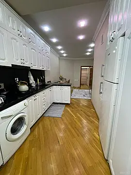 Satılır 2 otaqlı mənzil 62 m²