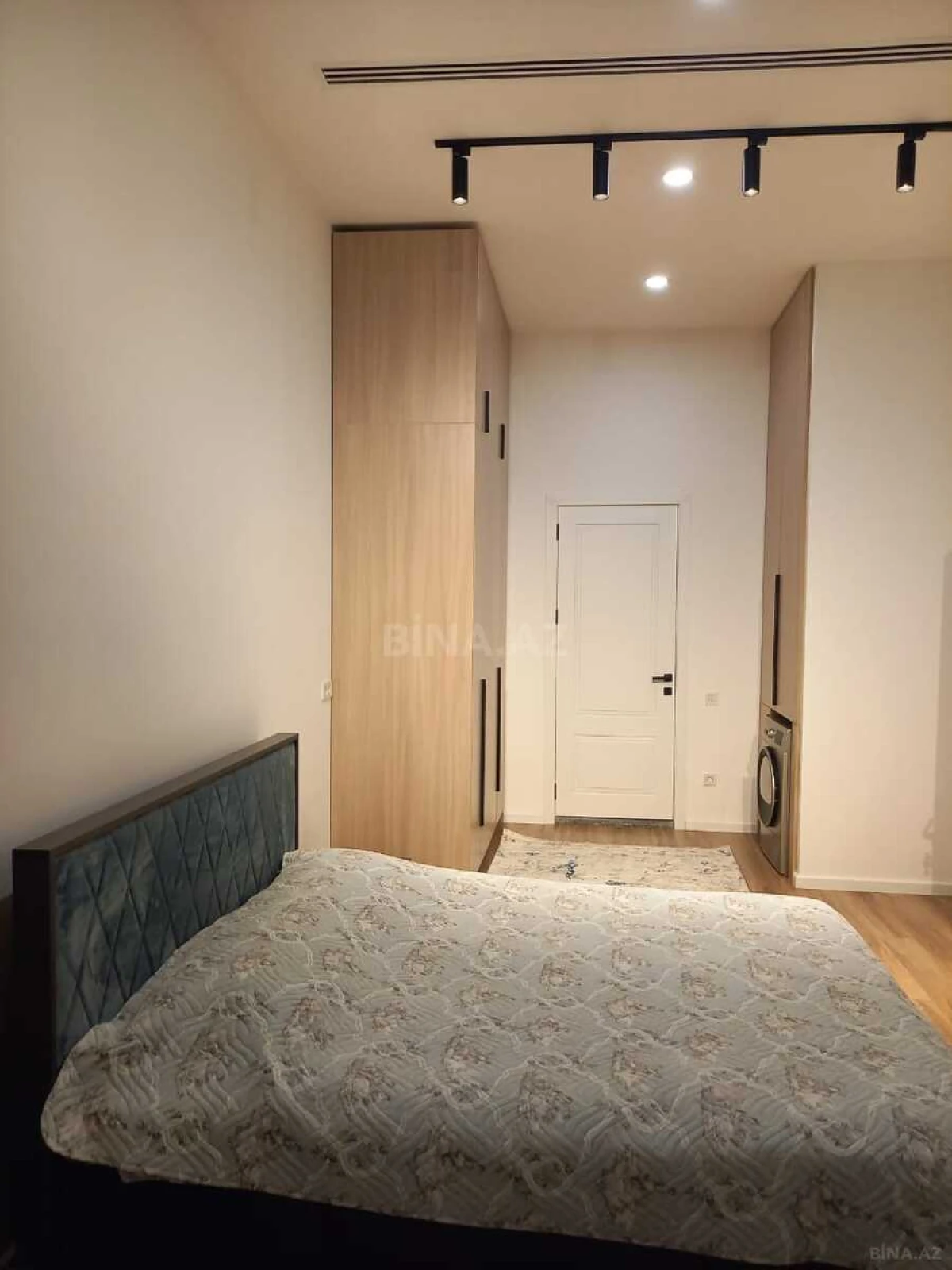 Kirayə verilir 2 otaqlı mənzil 70 m²