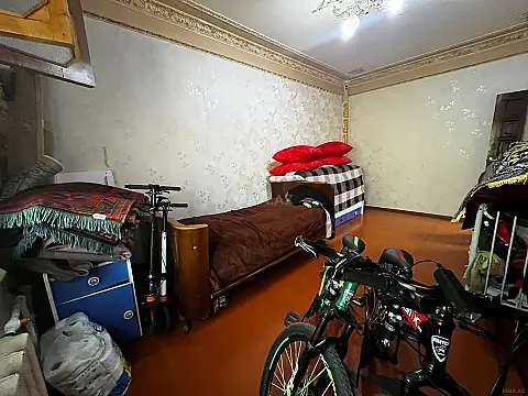 Satılır 4 otaqlı mənzil 100 m²