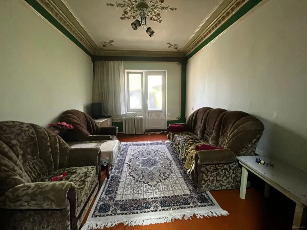 Satılır 4 otaqlı mənzil 100 m²