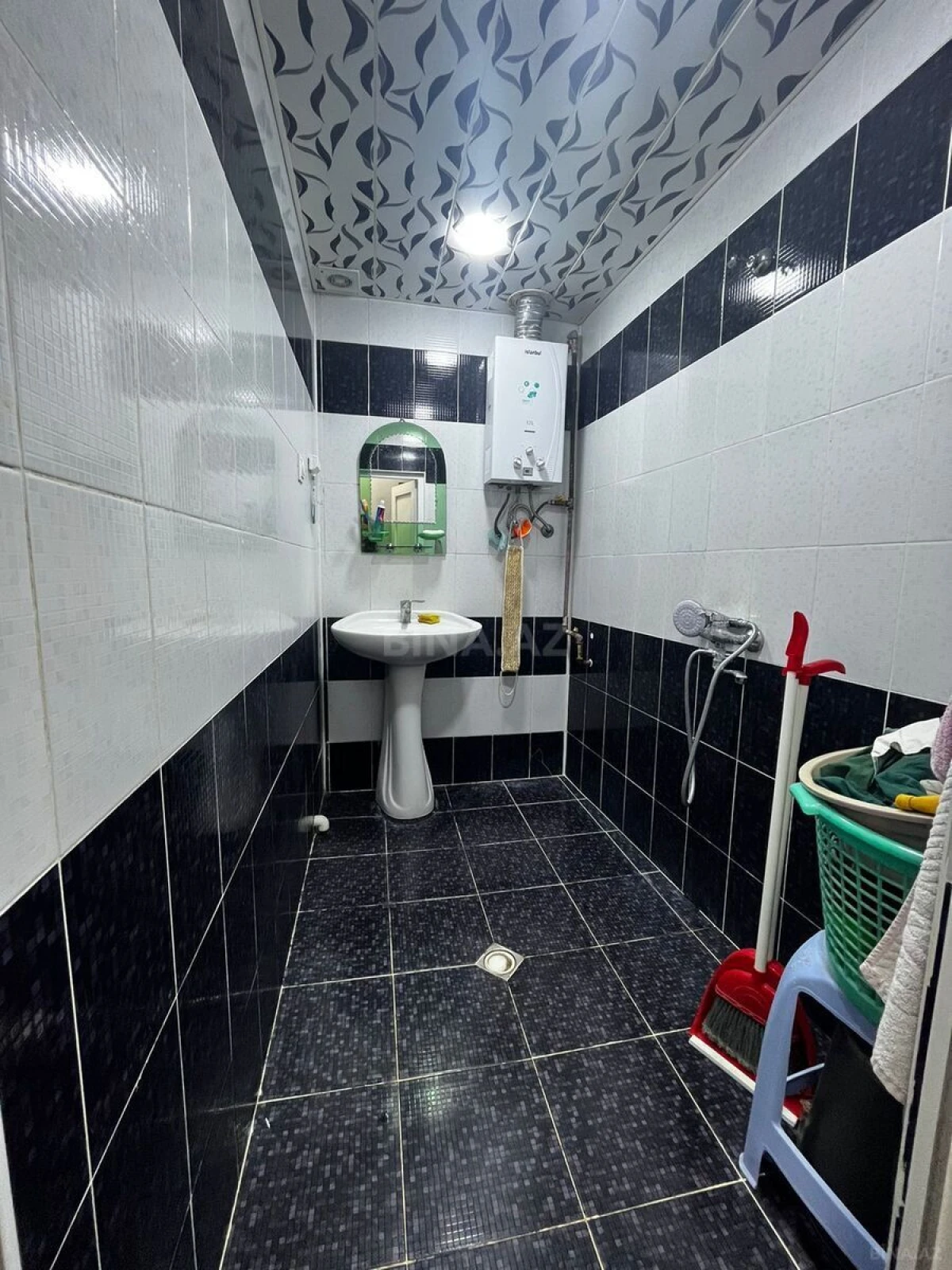 Satılır 4 otaqlı mənzil 100 m²