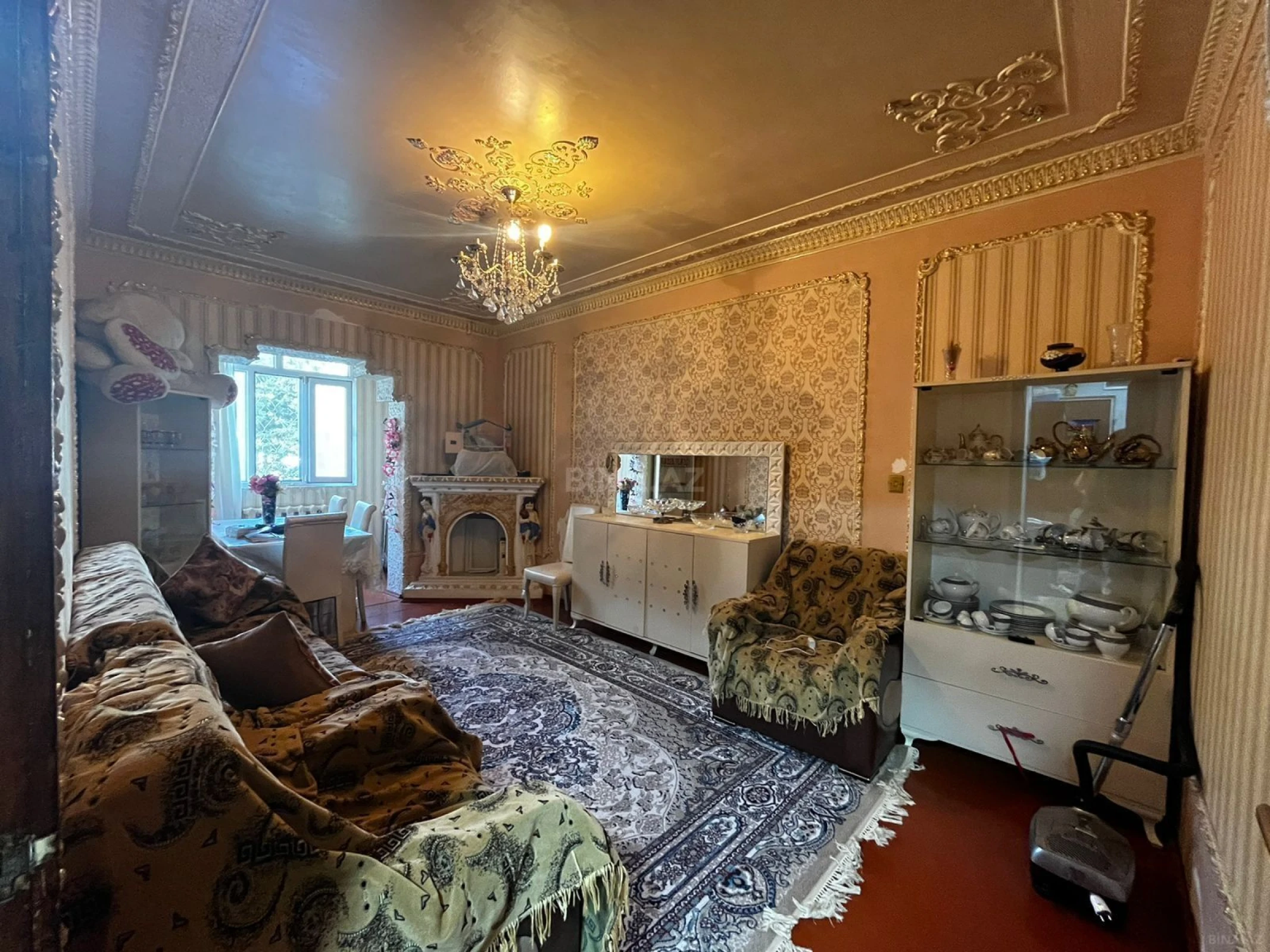 Satılır 4 otaqlı mənzil 100 m²