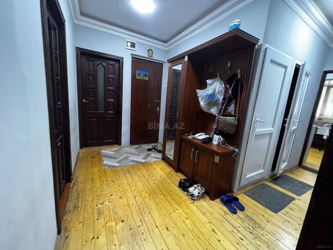 Satılır 4 otaqlı mənzil 100 m²