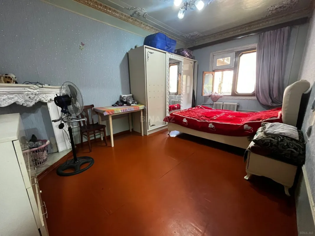 Satılır 4 otaqlı mənzil 100 m²