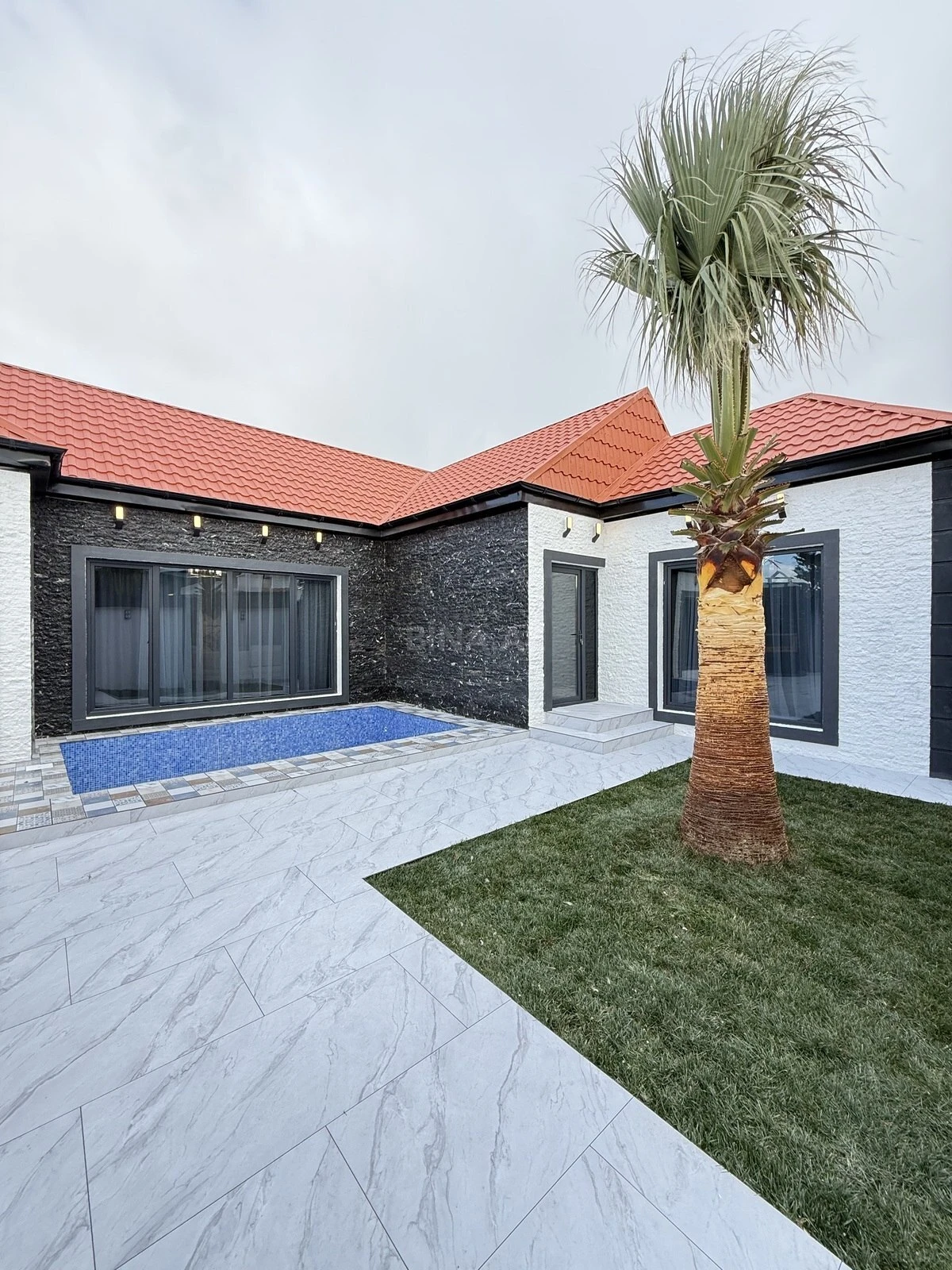 Satılır 4 otaqlı həyət evi 160 m²