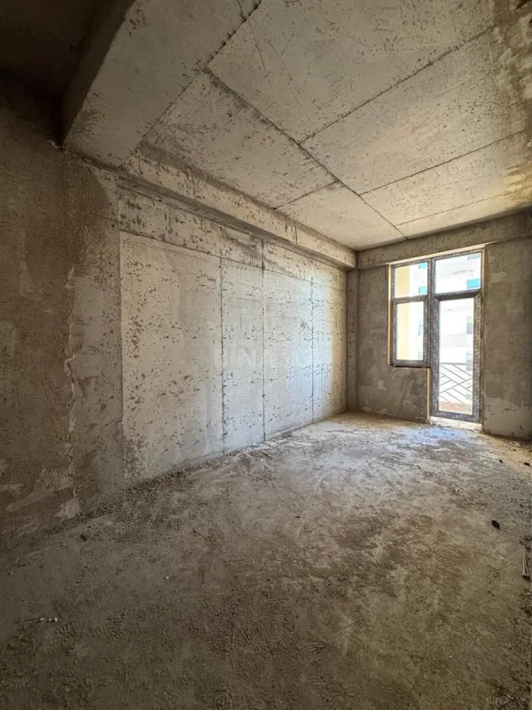 Satılır 3 otaqlı mənzil 156 m²