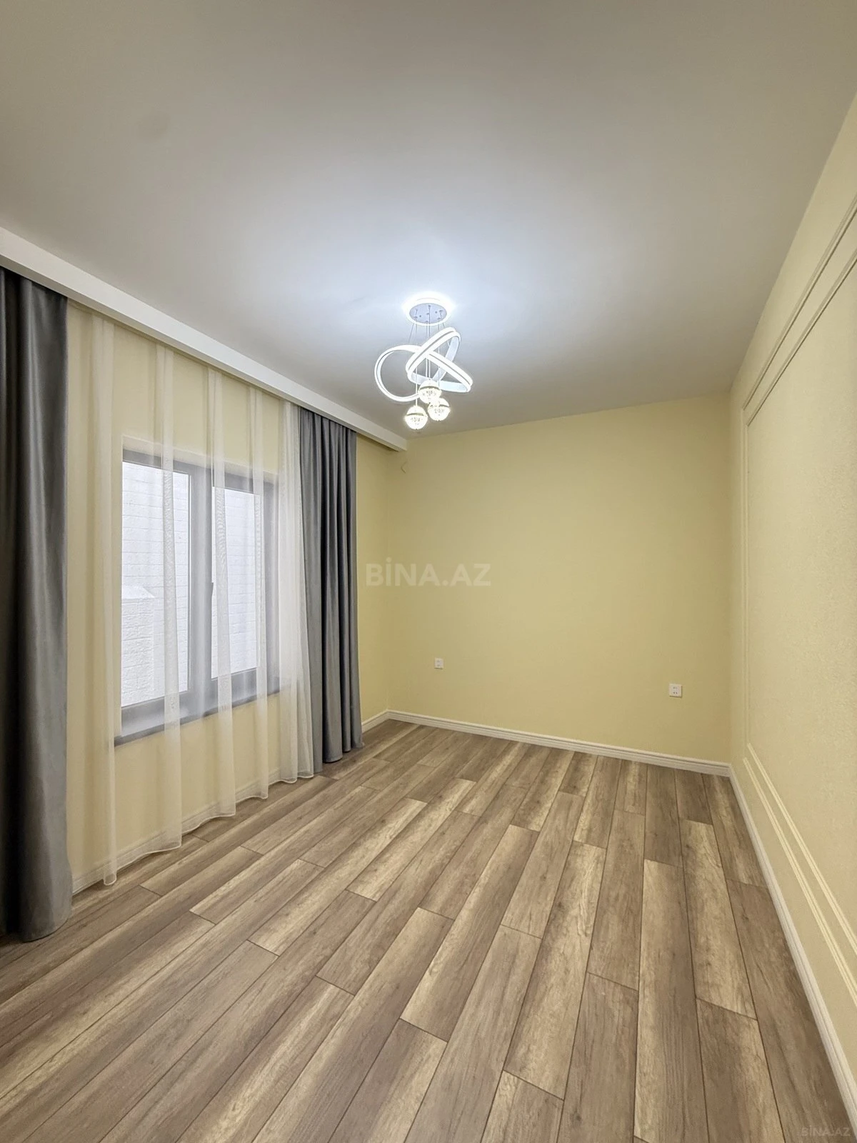 Satılır 4 otaqlı həyət evi 160 m²