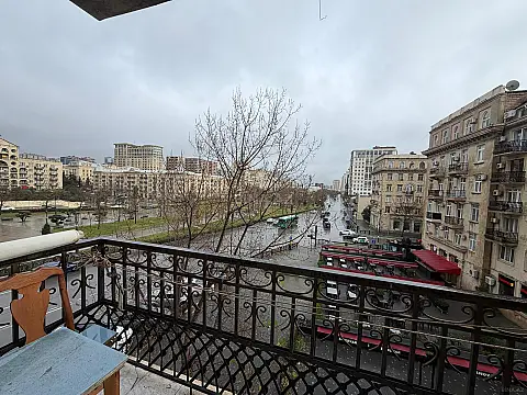 Kirayə verilir 2 otaqlı mənzil 60 m² — Bakı, Nizami 2 otaq 60.00 m²