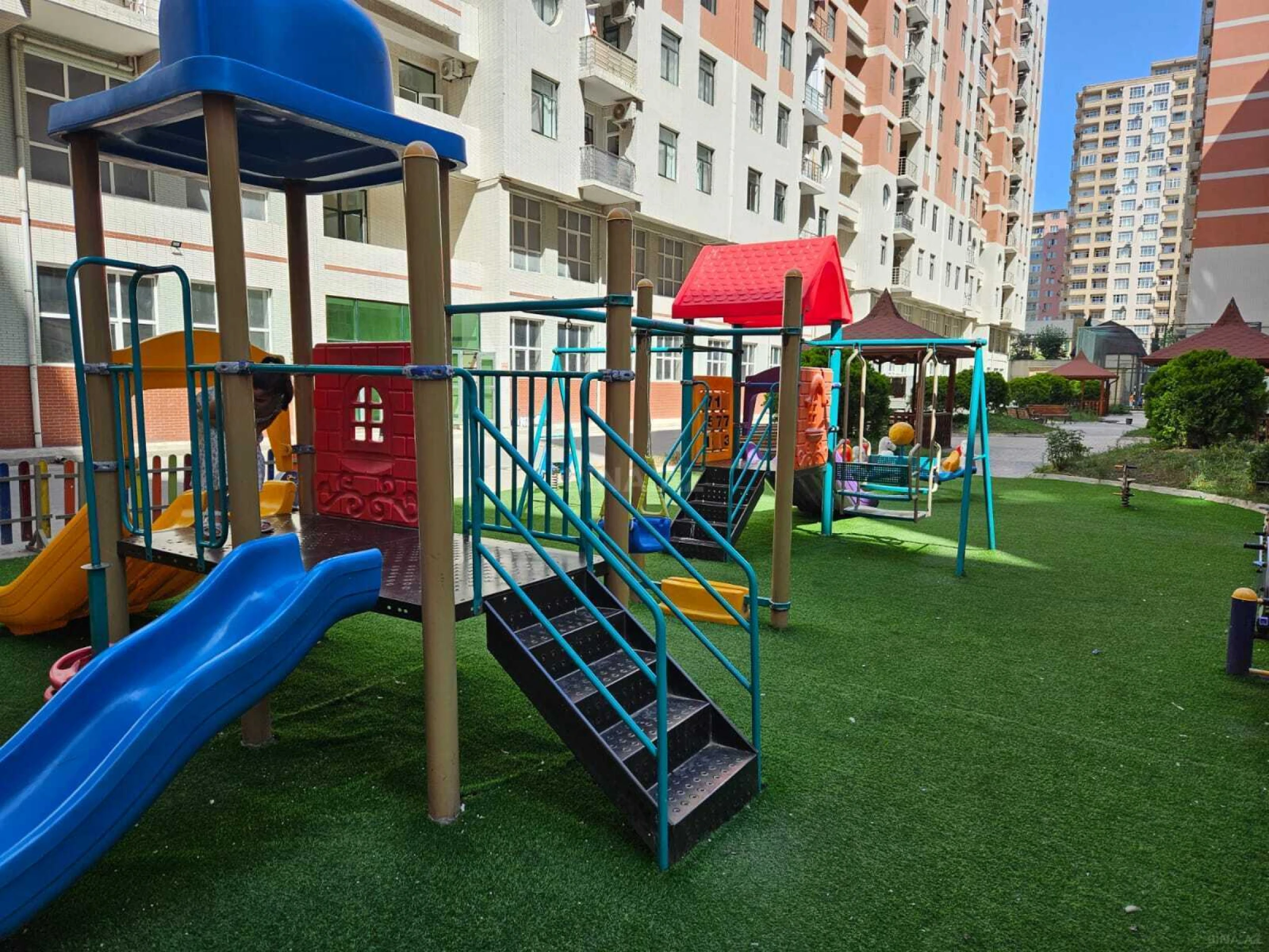 Satılır 2 otaqlı mənzil 55 m²