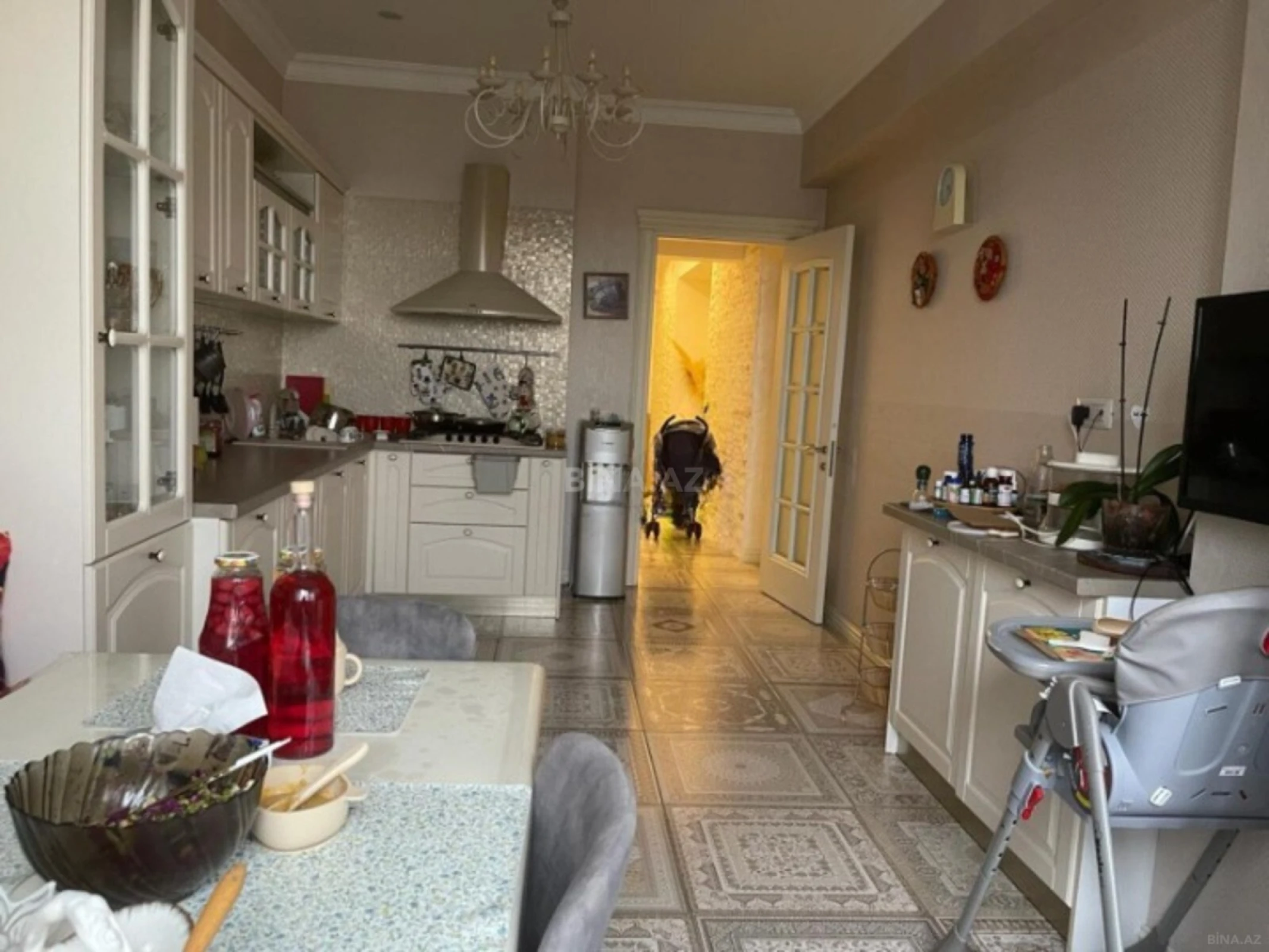 Satılır 4 otaqlı mənzil 168 m²