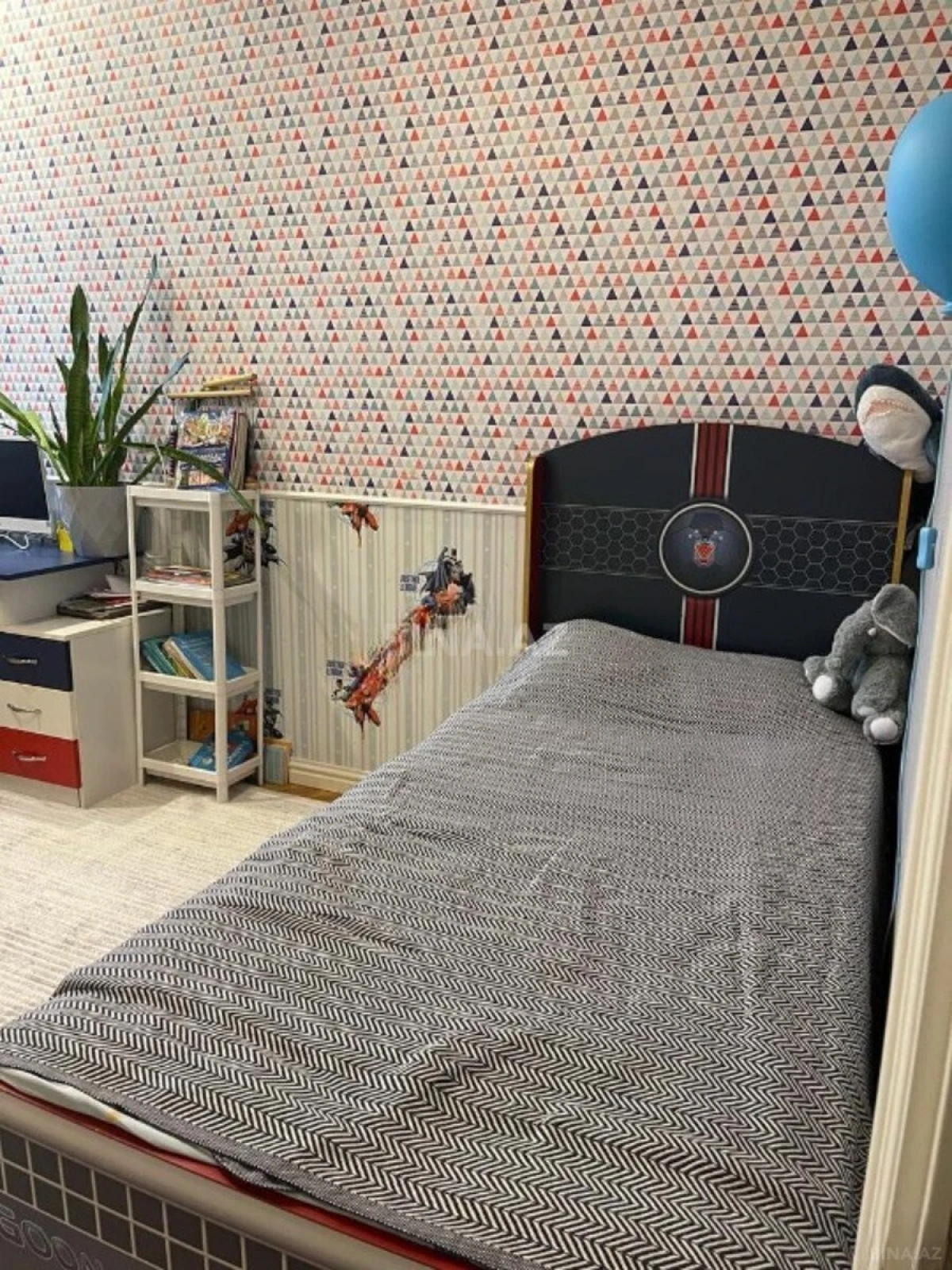 Satılır 4 otaqlı mənzil 168 m²