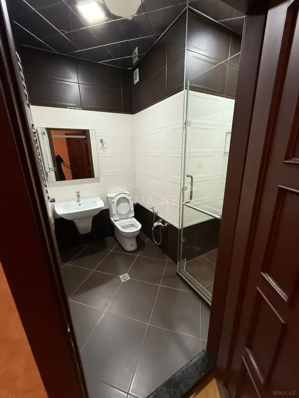 Satılır 5 otaqlı mənzil 316 m²