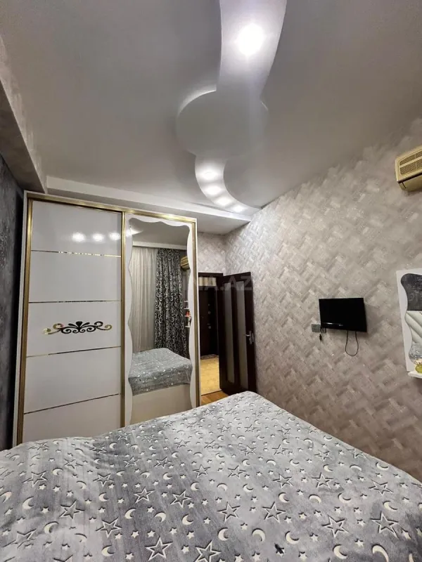 Satılır 2 otaqlı mənzil 55 m²
