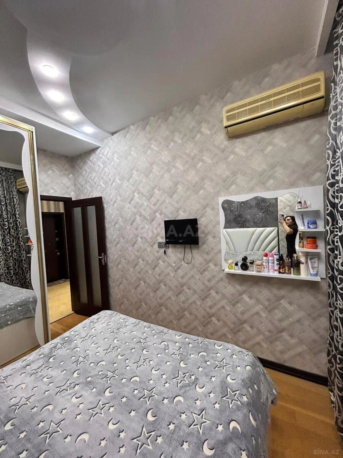 Satılır 2 otaqlı mənzil 55 m²
