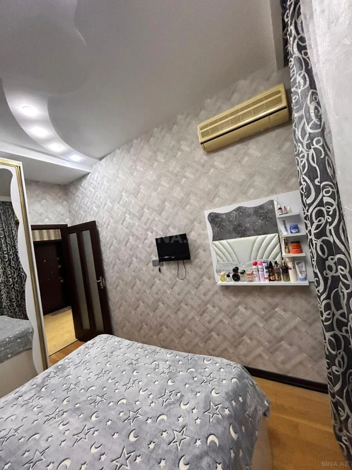 Satılır 2 otaqlı mənzil 55 m²