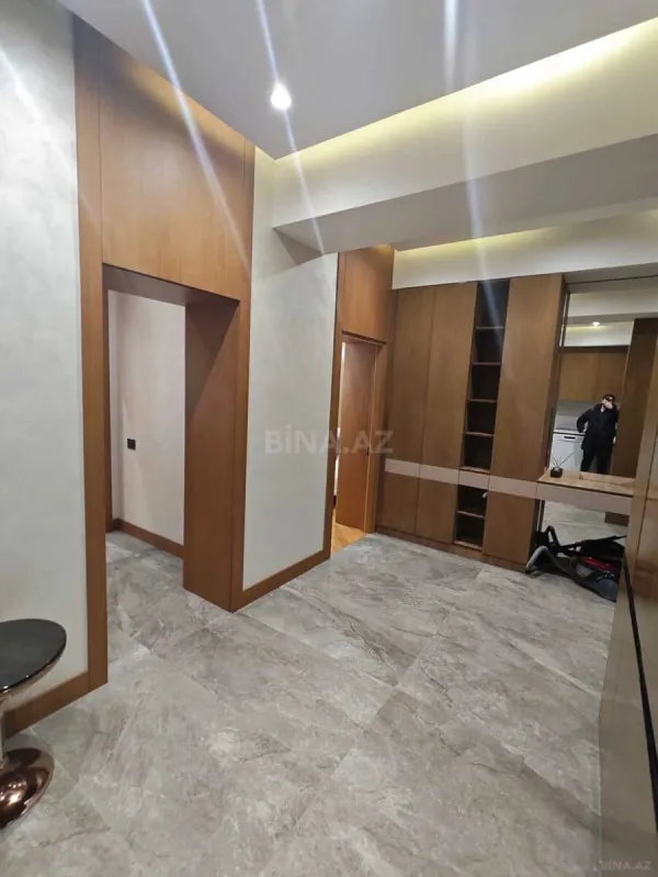Kirayə verilir 2 otaqlı mənzil 90 m²