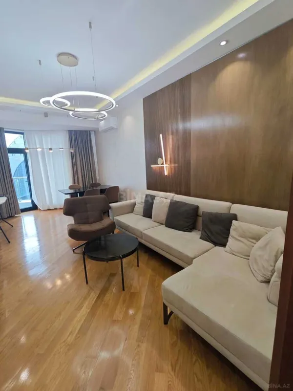 Kirayə verilir 2 otaqlı mənzil 90 m²