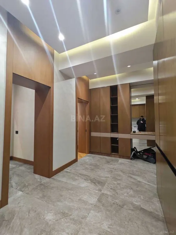 Kirayə verilir 2 otaqlı mənzil 90 m²