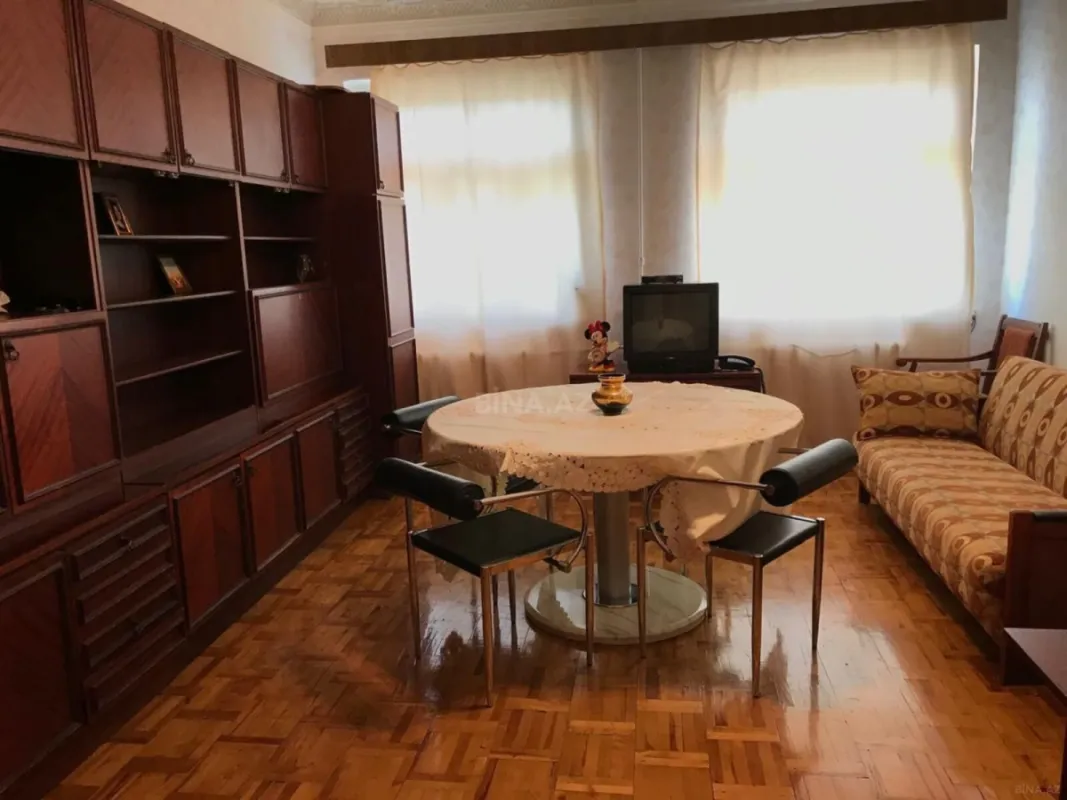 Satılır 5 otaqlı həyət evi 120 m²