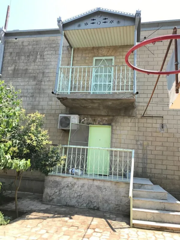 Satılır 5 otaqlı həyət evi 120 m²