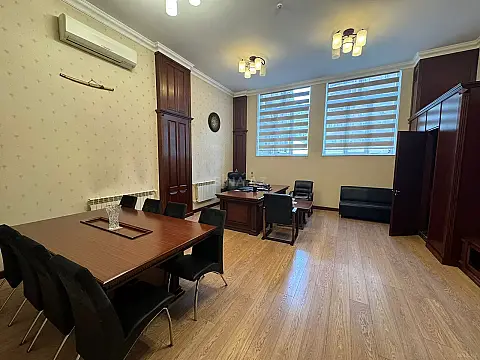 Satılır obyekt 115 m² — Bakı 115.00 m²