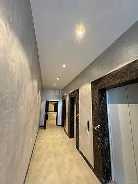 Satılır 4 otaqlı mənzil 175 m²