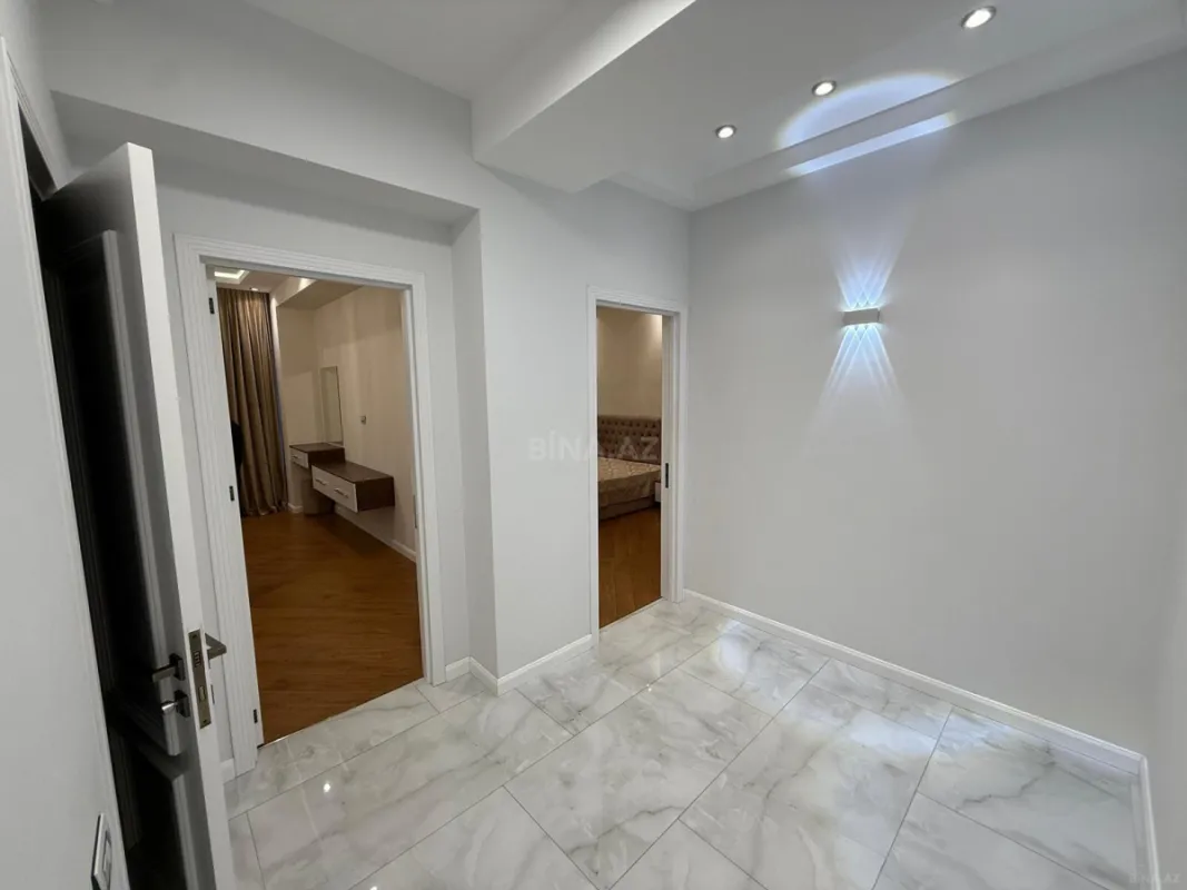 Kirayə verilir 3 otaqlı mənzil 117 m²