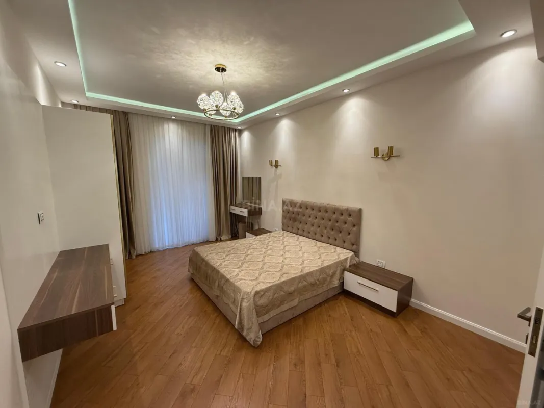 Kirayə verilir 3 otaqlı mənzil 117 m²