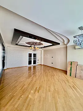 Satılır 3 otaqlı mənzil 136 m²