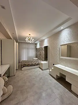 Satılır 4 otaqlı mənzil 170 m²