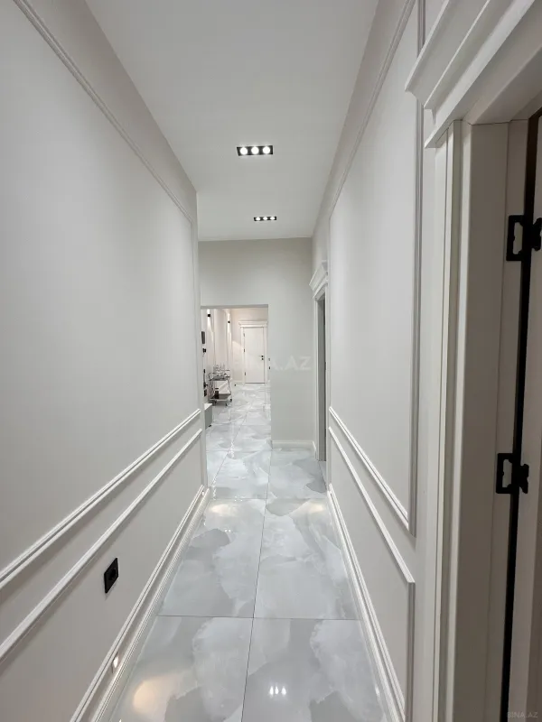 Satılır 4 otaqlı mənzil 170 m²
