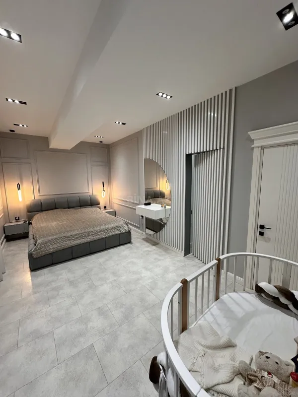 Satılır 4 otaqlı mənzil 170 m²