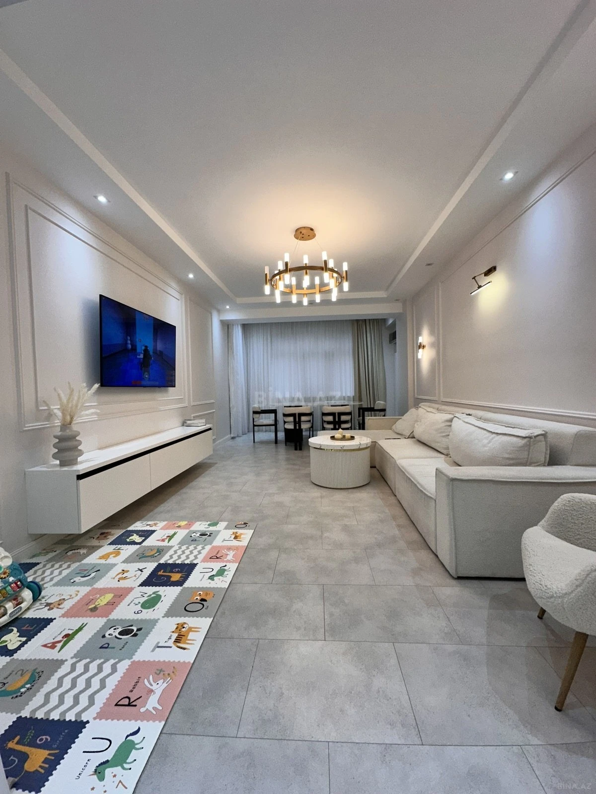 Satılır 4 otaqlı mənzil 170 m²