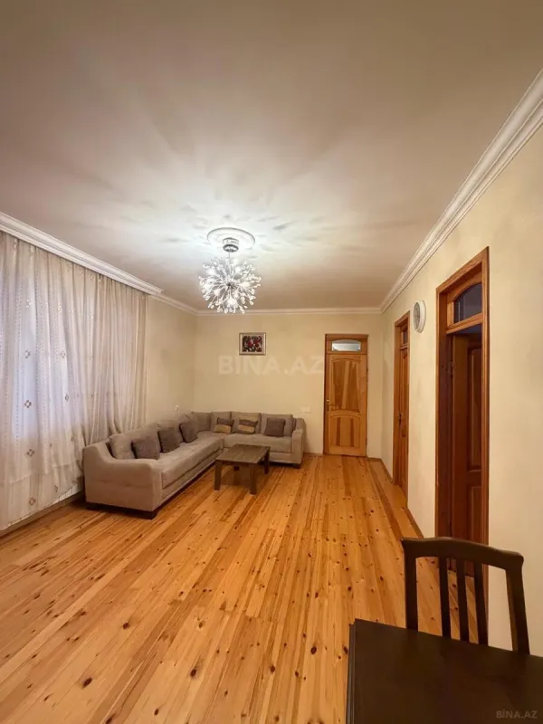Satılır 5 otaqlı həyət evi 120 m²